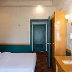 Ntinas Hotel