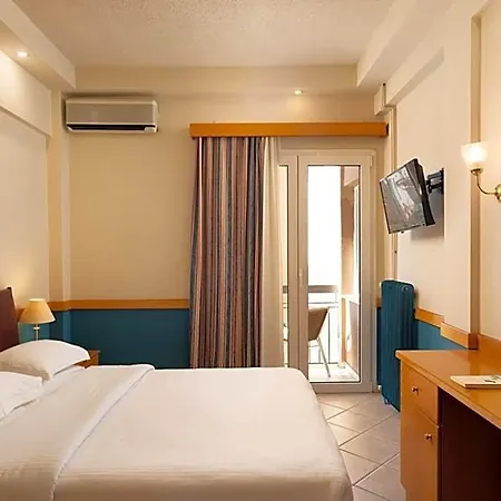 Ntinas Hotell 3*