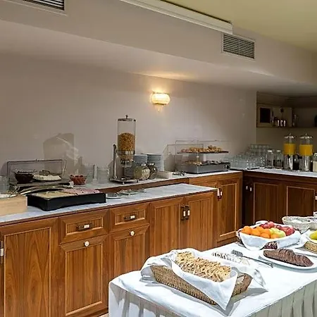 Ntinas 3* Tríkala